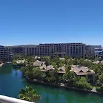 One Bedroom Apartment - Fully Equipped Waterfront Based, Va Marina Residential